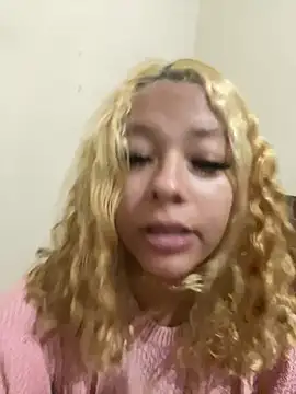 Snapshot of littlehoney00 chatting on 30, 7, 2026 littlehoney00 online show from 30, 7, 2026
