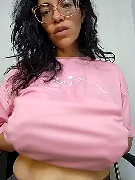 LUCI LOVE online show from 25, 1, 2025