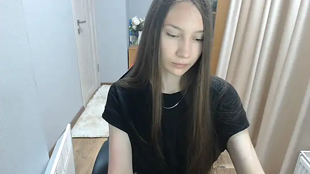 Snapshot of DollAshley chatting on 21, 6, 2026 DollAshley online show from 21, 6, 2026