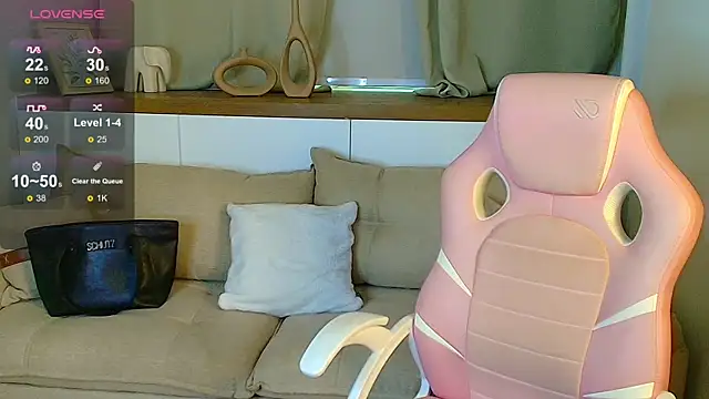 Snapshot of Rose_Desiree chatting on 24, 6, 2026 Rose Desiree online show from 24, 6, 2026