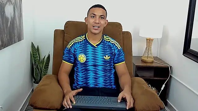 Snapshot of Chirs_Arthus chatting on 16, 7, 2026 Chirs Arthus online show from 16, 7, 2026