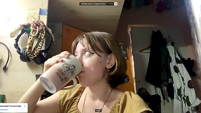 Snapshot of PlumedRolling chatting on 25, 5, 2026 PlumedRolling online show from 25, 5, 2026