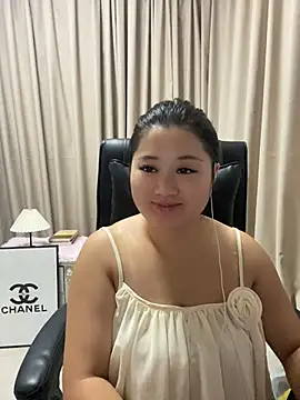 Snapshot of Luckysisi-s chatting on 7, 7, 2026 Luckysisi-s online show from 7, 7, 2026