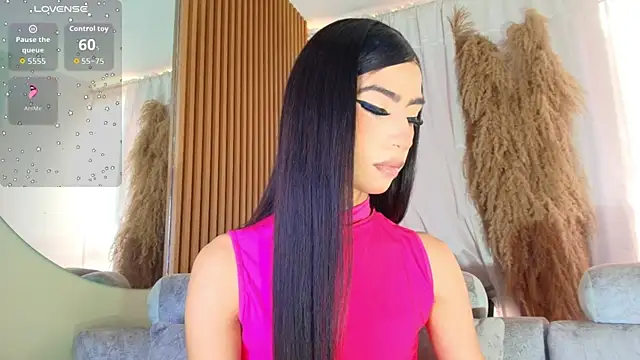 Snapshot of Victoria_Bigcock chatting on 24, 7, 2026 Victoria Bigcock online show from 24, 7, 2026