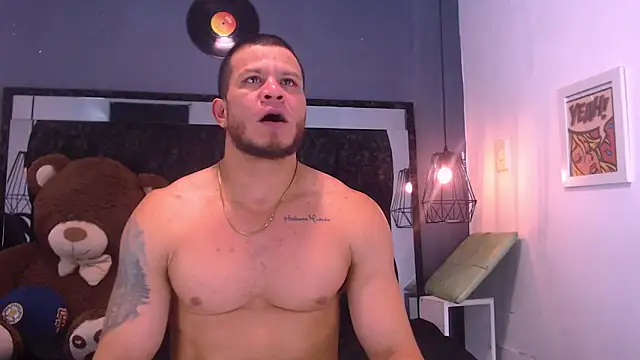Snapshot of Maximiliano_Stronge chatting on 4, 6, 2026 Maximiliano Stronge online show from 4, 6, 2026