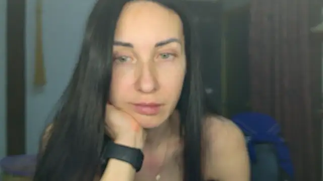 BouncySweety online show from 2, 2, 2026