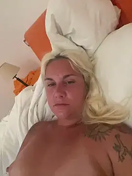Snapshot of Sofia_beee chatting on 29, 6, 2026 Sofia beee online show from 29, 6, 2026