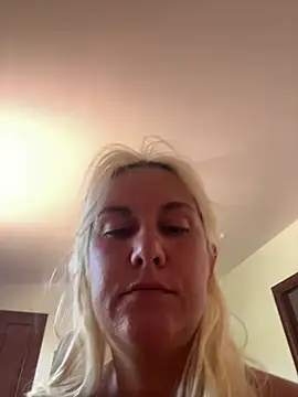 Snapshot of Sofia_beee chatting on 29, 6, 2026 Sofia beee online show from 29, 6, 2026