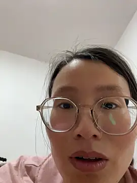 Snapshot of xiuxiu202605 chatting on 2, 6, 2026 xiuxiu202605 online show from 2, 6, 2026