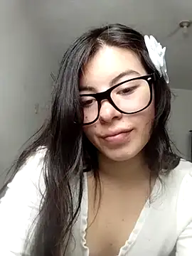 Snapshot of Zafiiroo__1 chatting on 9, 7, 2026 Zafiiroo 1 online show from 9, 7, 2026
