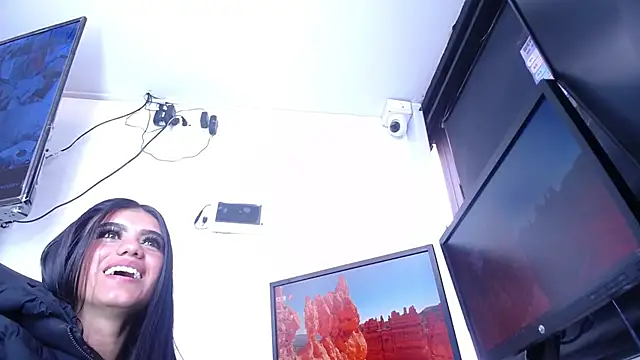 Snapshot of Shayla_Gray chatting on 12, 6, 2026 Shayla Gray online show from 12, 6, 2026