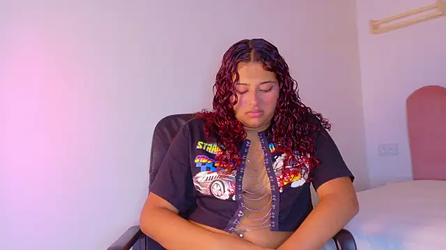 AmeliaLaurent  online show from 22, 6, 2026