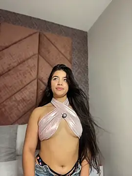 Snapshot of Amel_Rosse chatting on 7, 6, 2026 Amel Rosse online show from 7, 6, 2026