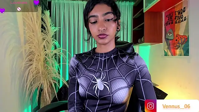 Snapshot of HottieVeroo_ chatting on 17, 6, 2026 HottieVeroo online show from 17, 6, 2026