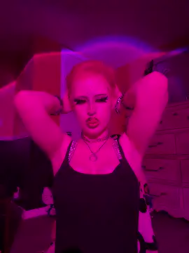 Snapshot of whimsicallylusty chatting on 3, 6, 2026 whimsicallylusty online show from 3, 6, 2026