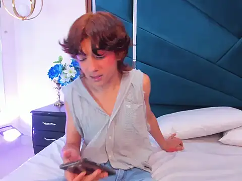 ConnorMontiel online show from 15, 6, 2026