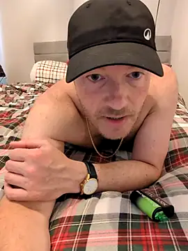 Snapshot of Straight_GuyUK chatting on 27, 6, 2026 Straight GuyUK online show from 27, 6, 2026