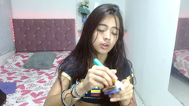 Snapshot of sofiacumgil chatting on 7, 7, 2026 sofiacumgil online show from 7, 7, 2026