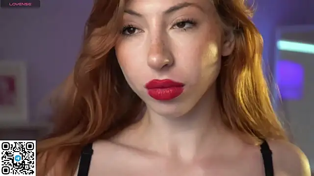 Mia Daddysgirl  online show from 12, 6, 2026