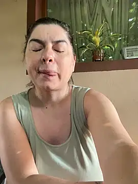 Snapshot of evaxxxcurvyxxx chatting on 9, 7, 2026 evaxxxcurvyxxx online show from 9, 7, 2026