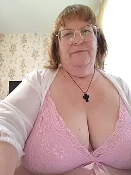 Snapshot of Sweet19-68 chatting on 11, 6, 2026 Sweet19-68 online show from 11, 6, 2026