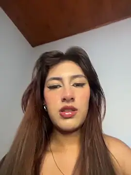 Snapshot of velariasoft_ chatting on 12, 6, 2026 velariasoft online show from 12, 6, 2026