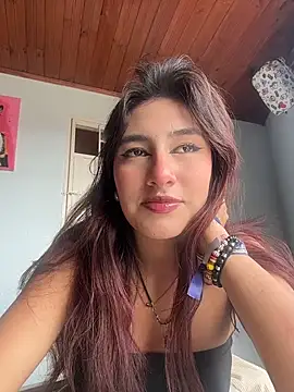 Snapshot of velariasoft_ chatting on 3, 7, 2026 velariasoft online show from 3, 7, 2026