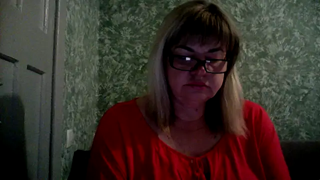 Snapshot of Empress211 chatting on 3, 6, 2026 Empress211 online show from 3, 6, 2026