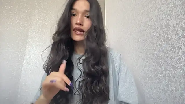 LisetteParajon online show from 12, 6, 2026