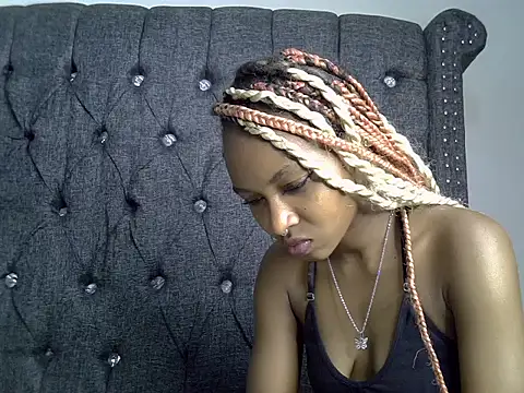 cocolaurah online show from 12, 7, 2026