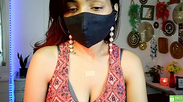 Snapshot of Yalinahotty chatting on 13, 6, 2026 Yalinahotty online show from 13, 6, 2026