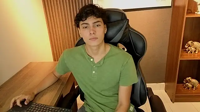 Snapshot of Esteban_Fire chatting on 2, 6, 2026 Esteban Fire online show from 2, 6, 2026