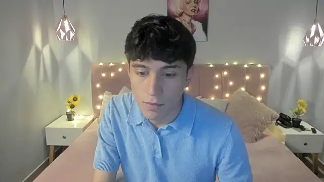 Snapshot of ryan_valentino chatting on 24, 6, 2026 ryan valentino online show from 24, 6, 2026
