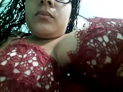 Snapshot of bruninhasurfi chatting on 4, 8, 2026 bruninhasurfi online show from 4, 8, 2026