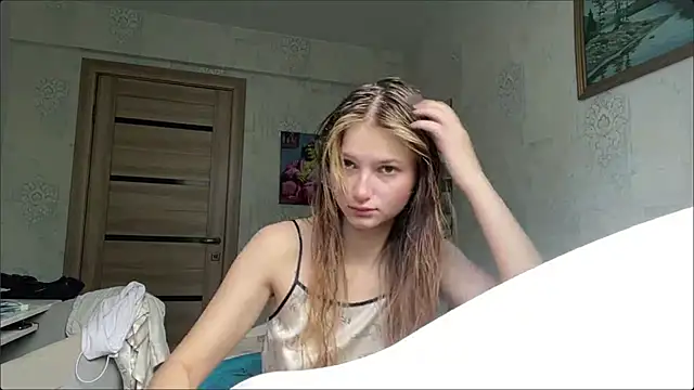 HeIen cute online show from 7, 7, 2026