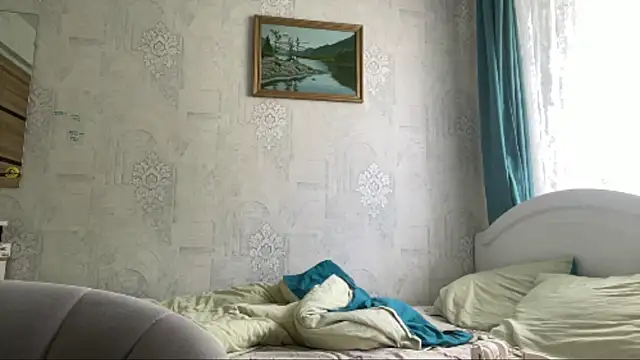 HeIen cute online show from 18, 7, 2026