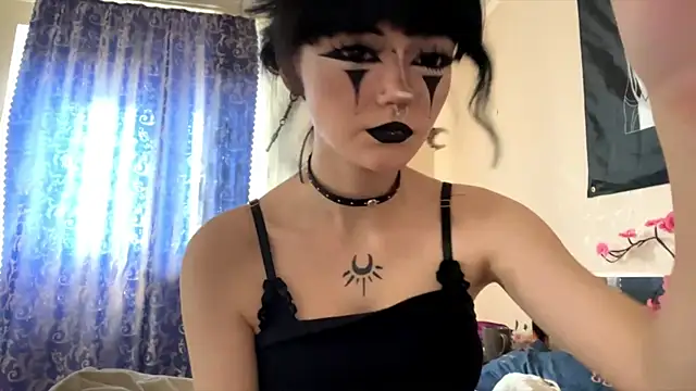 Snapshot of HolyCute chatting on 12, 7, 2026 HolyCute online show from 12, 7, 2026