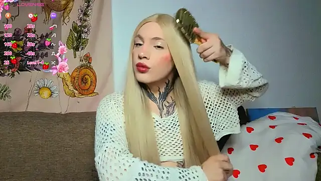 Snapshot of Chloecherry chatting on 12, 7, 2026 Chloecherry online show from 12, 7, 2026