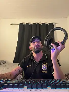 Aaron hyuga online show from 2, 6, 2026