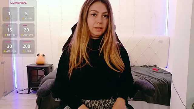 Snapshot of LindaWhite_ chatting on 26, 3, 2026 LindaWhite online show from 26, 3, 2026