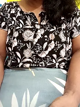 Snapshot of tamil_malluaunty chatting on 3, 7, 2026 tamil malluaunty online show from 3, 7, 2026
