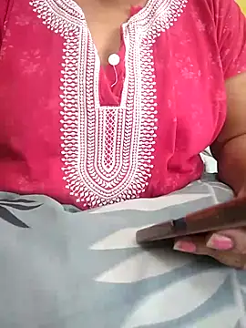 Snapshot of tamil_malluaunty chatting on 7, 7, 2026 tamil malluaunty online show from 7, 7, 2026