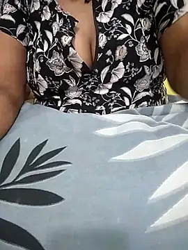Snapshot of tamil_malluaunty chatting on 13, 7, 2026 tamil malluaunty online show from 13, 7, 2026