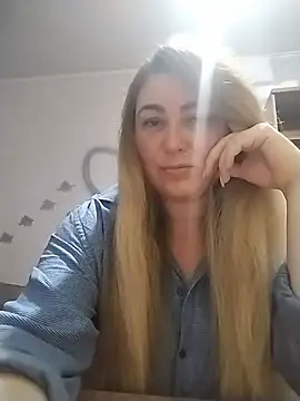 Snapshot of AngelWhite008 chatting on 19, 6, 2026 AngelWhite008 online show from 19, 6, 2026