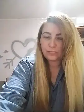 Snapshot of AngelWhite008 chatting on 24, 6, 2026 AngelWhite008 online show from 24, 6, 2026