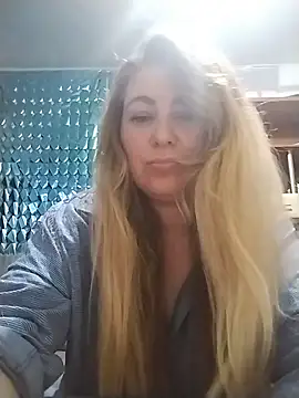 Snapshot of AngelWhite008 chatting on 3, 7, 2026 AngelWhite008 online show from 3, 7, 2026