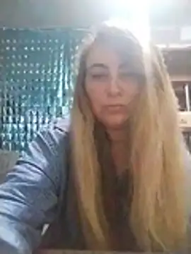Snapshot of AngelWhite008 chatting on 4, 7, 2026 AngelWhite008 online show from 4, 7, 2026