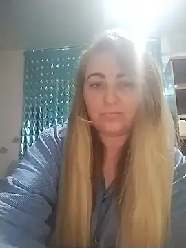 Snapshot of AngelWhite008 chatting on 7, 7, 2026 AngelWhite008 online show from 7, 7, 2026