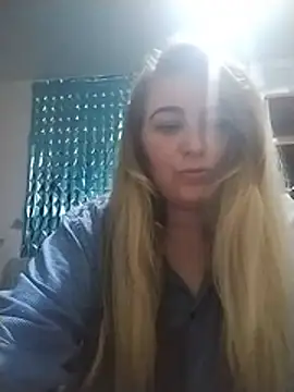 Snapshot of AngelWhite008 chatting on 8, 7, 2026 AngelWhite008 online show from 8, 7, 2026