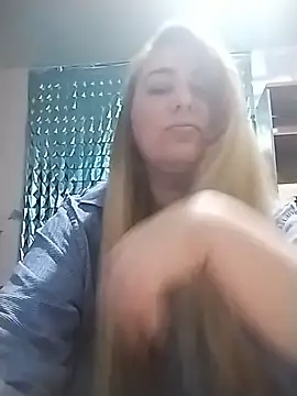Snapshot of AngelWhite008 chatting on 17, 7, 2026 AngelWhite008 online show from 17, 7, 2026